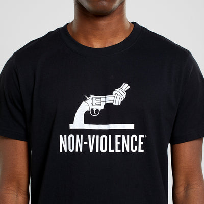 T-Shirt Stockholm The Knotted Gun Black von Dedicated Brand in schwarz.